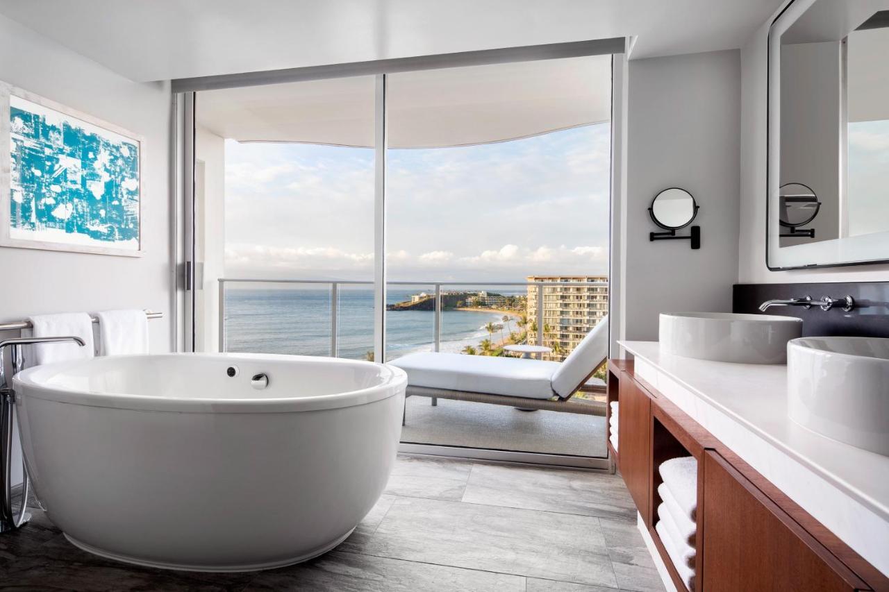 Hokupa'a - One-Bedroom Premier King Suite with Sofa Bed